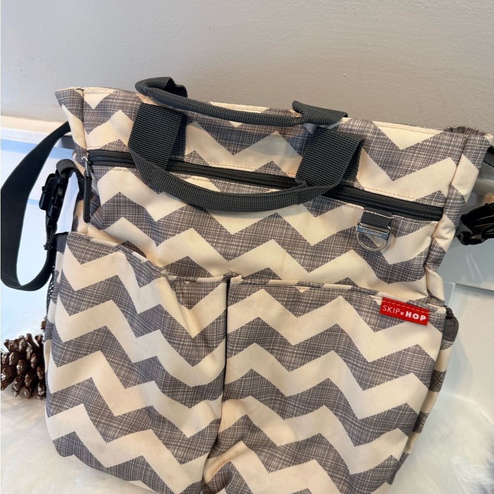 Sold‎ - Picture 2 of 4